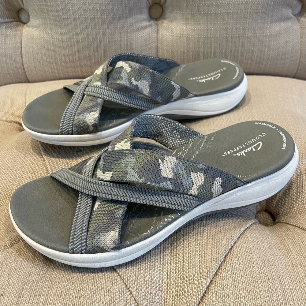 Clarks Mira Isle Womens Sandal Gray Camouflage US Size 7